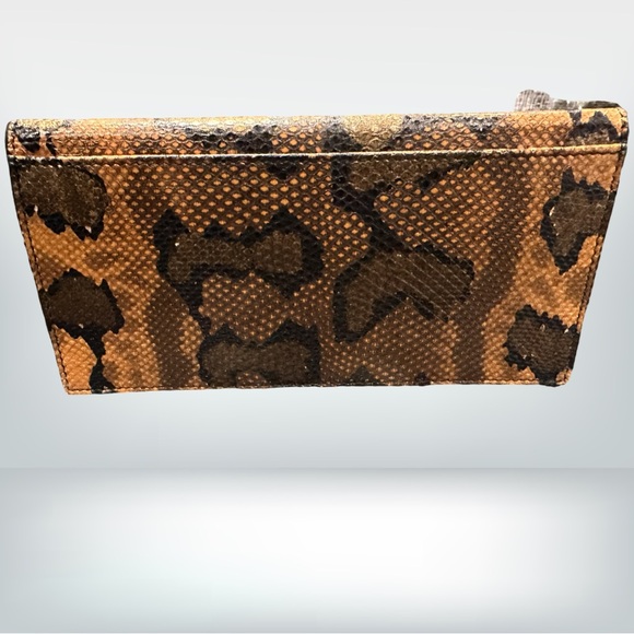 Authentic Bottega Veneta Snakeskin Embossed Bifold Wallet - Picture 2 of 6